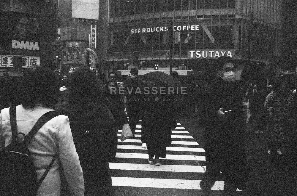 shibuya crossing in tokyo in black and white, 35mm film street photography